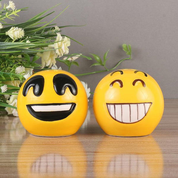 Smiley Emoji Ceramic Salt & Pepper Shaker.
