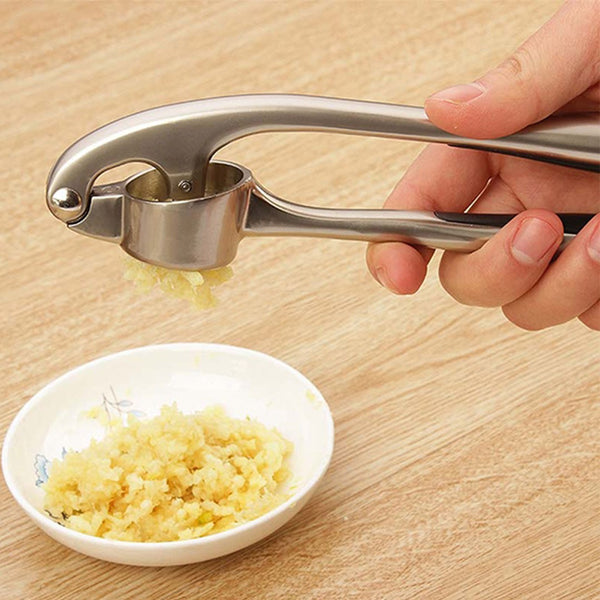 Shengya Top Choice Garlic Press Stainless Steel Mincer and Crusher With Silicone Handle